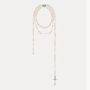 AUTH-Vivienne Westwood Broken pearl necklace